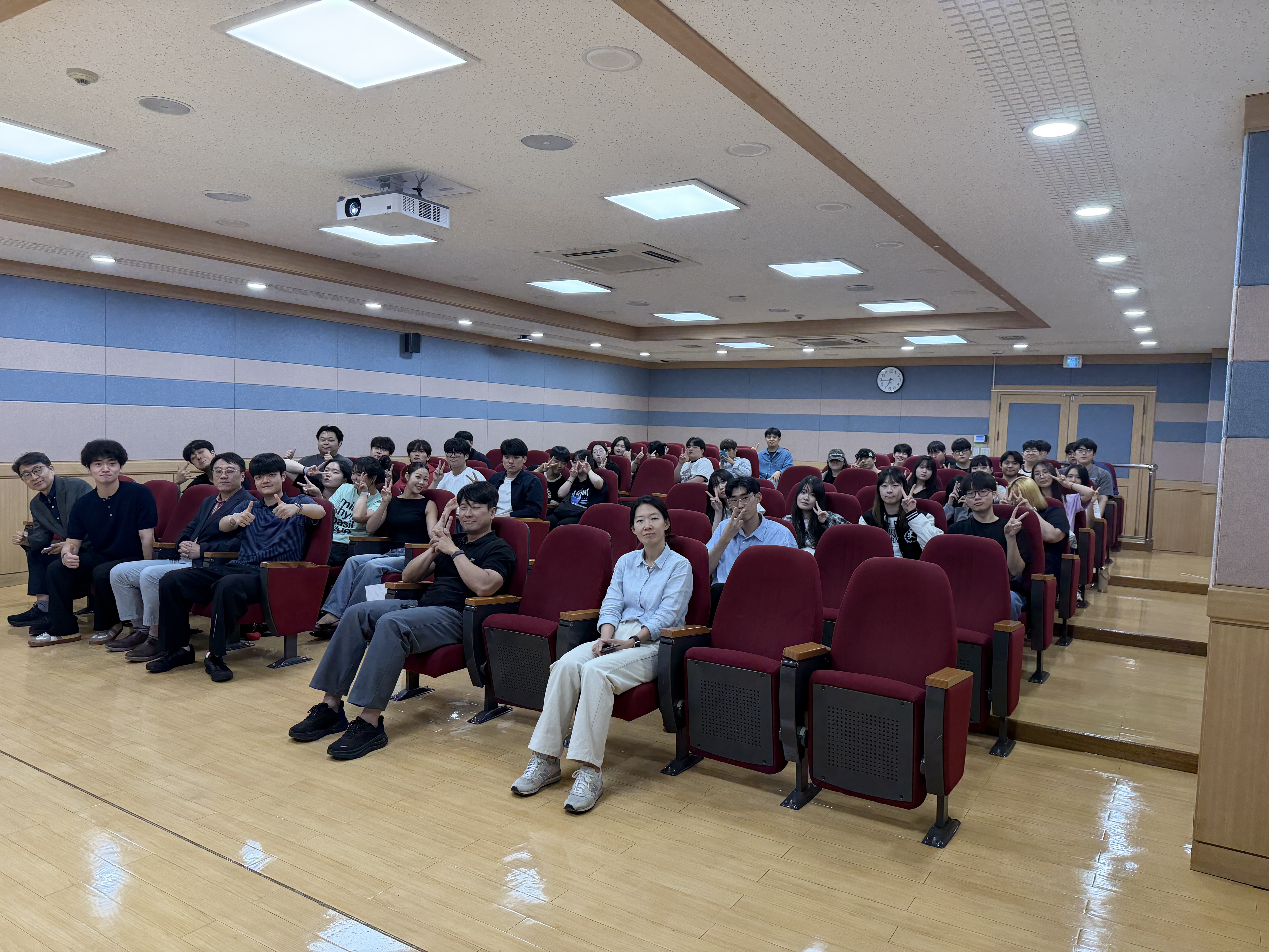 2026-2학기 사학전공 개강총회 사진 2.jpg 첨부 이미지